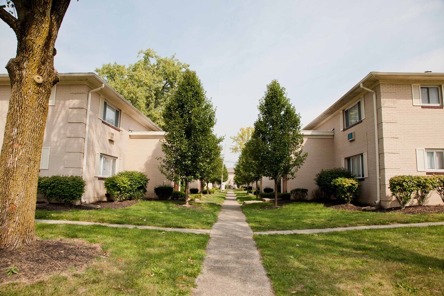 Cardinal Creek Apartments 3058A Allegheny Ave Columbus OH 43209