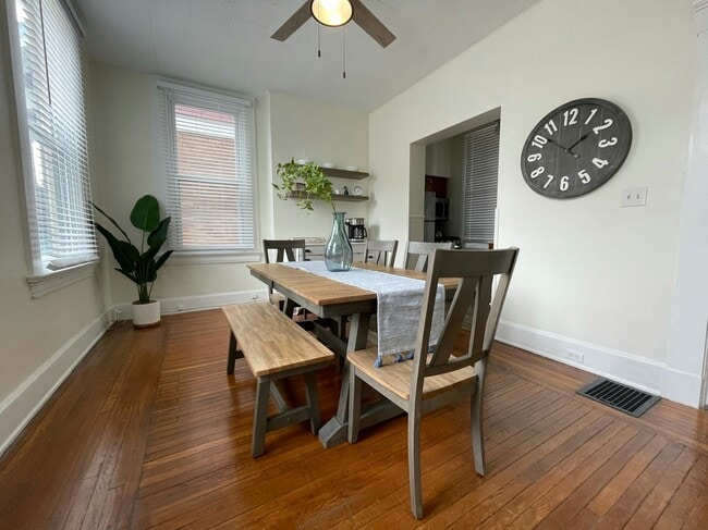 Building Photo - 3729 Maple Park Ave