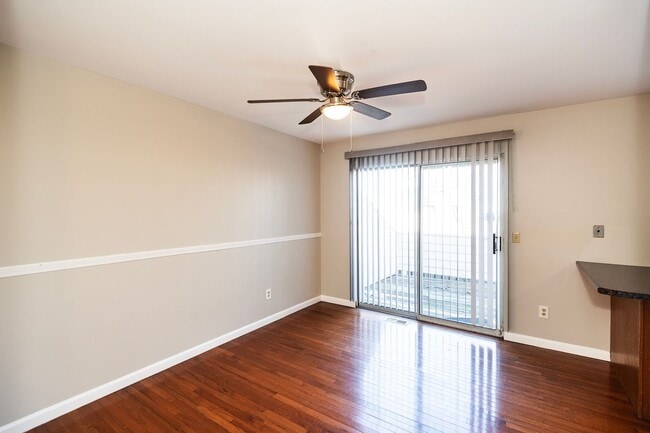 Building Photo - Spacious 2-Bedroom, 2.5-Bathroom Home