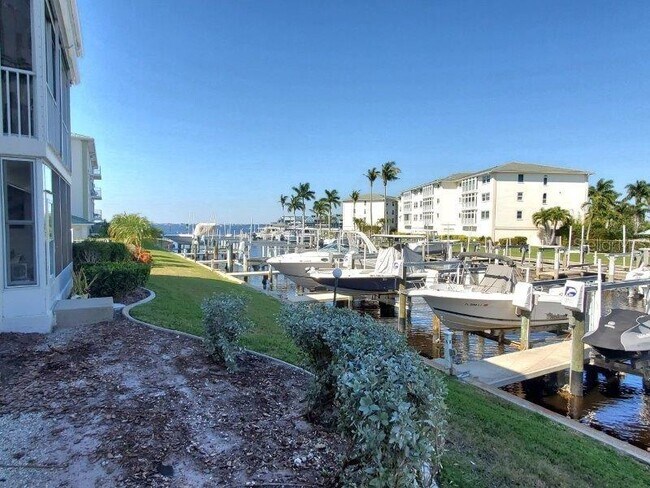 Building Photo - 130 Breakers Ct