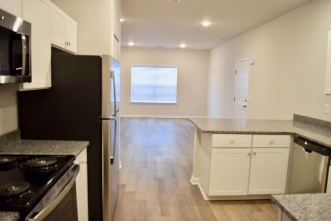 Building Photo - 29330 Towne Center Cir