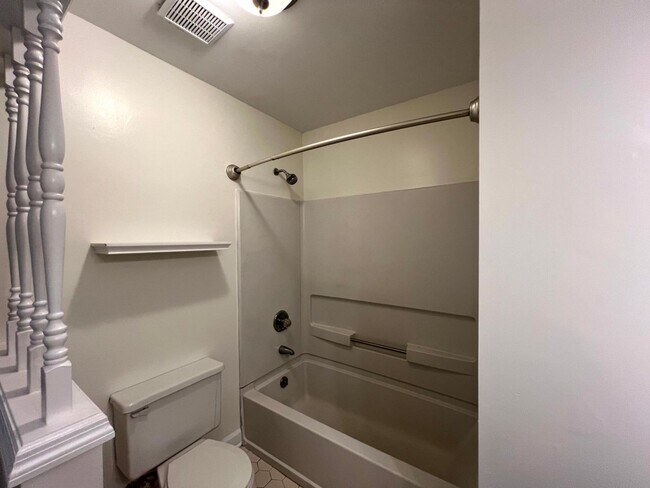 Building Photo - 1133 Paddington Pl