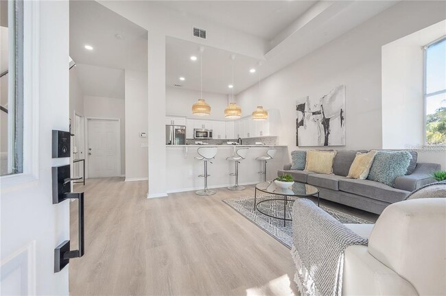 Building Photo - 9417 Citrus Glen Pl