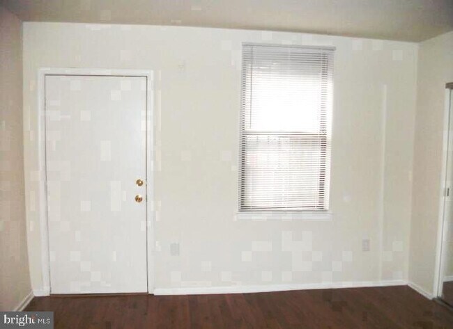 Building Photo - 912 Spruce St