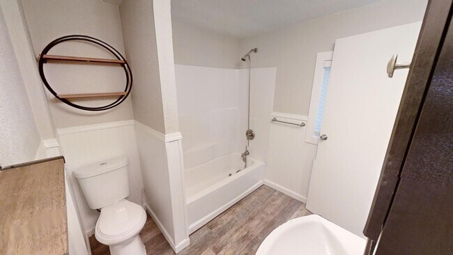 Building Photo - KJKLLC-Carlton Street