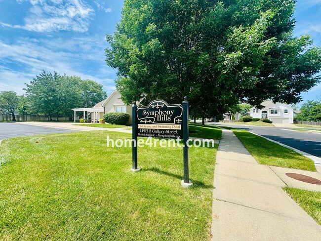 Building Photo - Brand New Paint, Wood Floors, Walkout Fini...