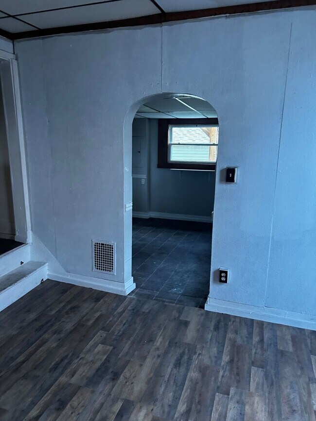 Building Photo - 707-709-709 20th St