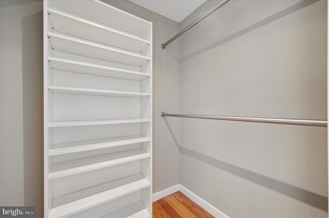 Building Photo - 29 Rolling Rd