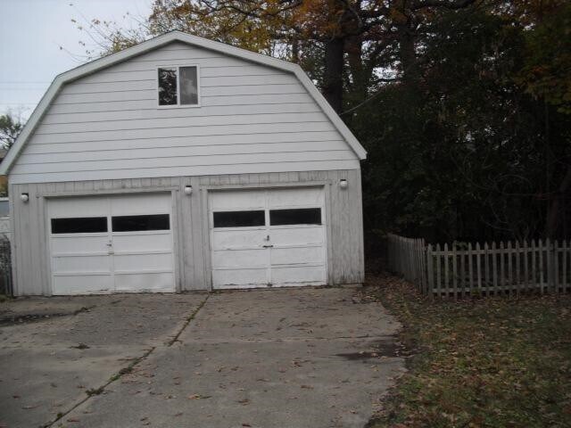 Building Photo - 808 Pauline Blvd