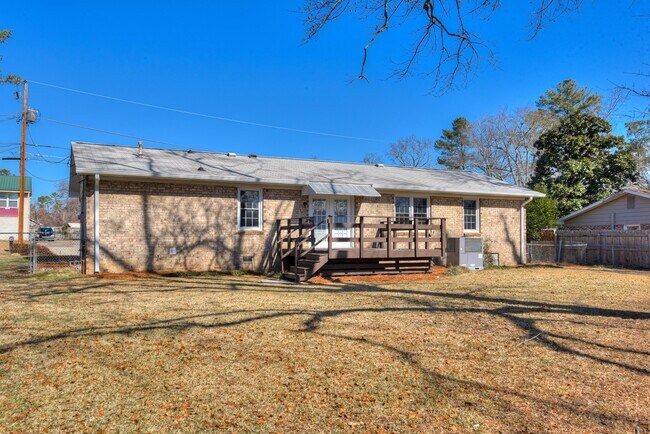 Building Photo - 1709 Forest Creek Ct