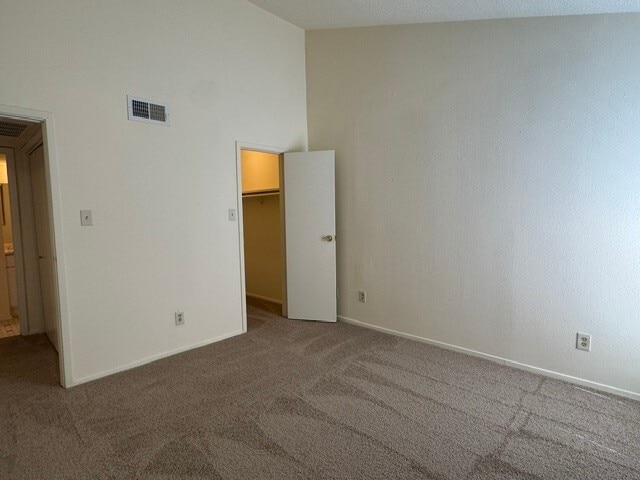 Building Photo - 9213 Imogene St