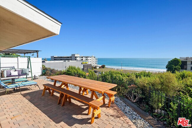 Building Photo - 22609 Pacific Coast Hwy