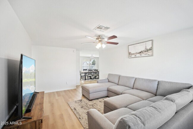 Building Photo - 6123 W Karen Lee Ln