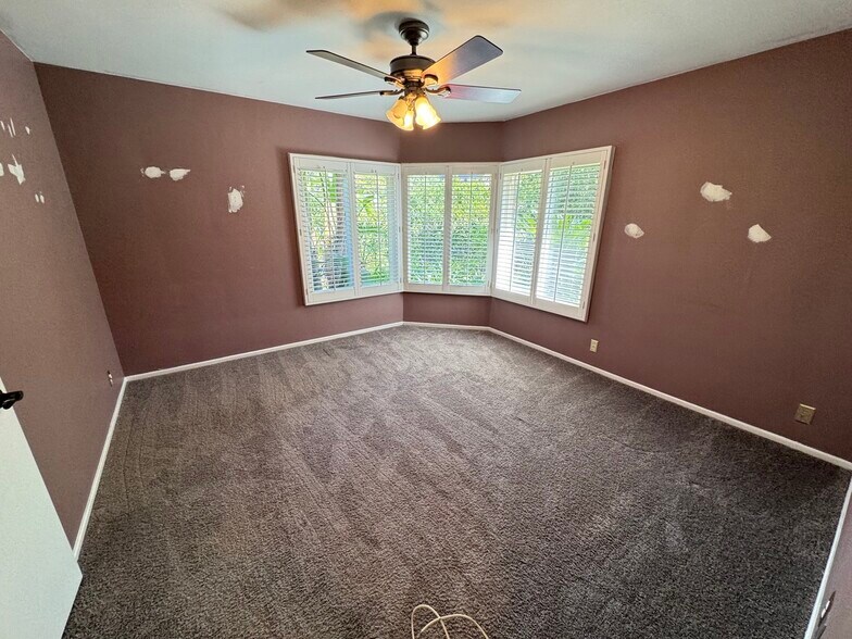 Building Photo - 3957 Woodfield Dr