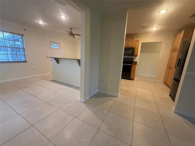 Building Photo - 440 W Tarpon Blvd NW