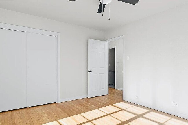 Building Photo - 2551 W Summit Ave.