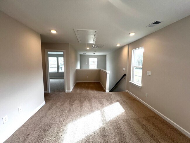 Building Photo - New Home Now Available in Traditions in Carolina Forest! Pet Friendly! Community Pool! Large Loft!