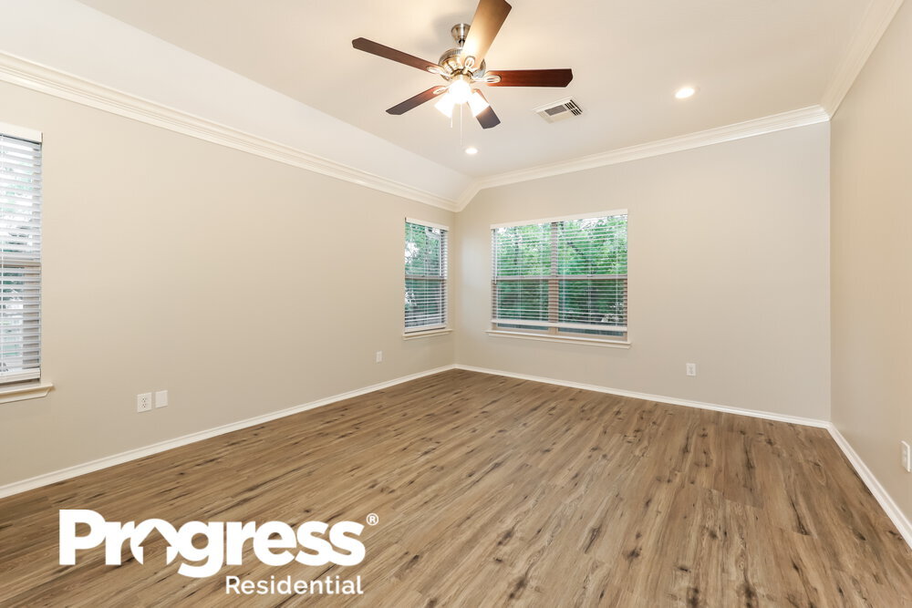 Building Photo - 8835 Vista Springs Dr