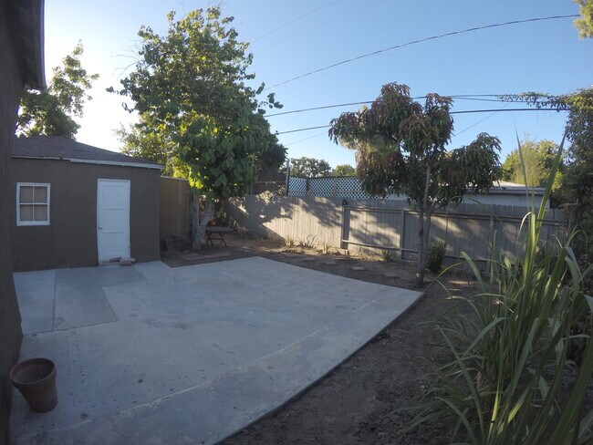 Building Photo - 4138 Commonwealth Ave