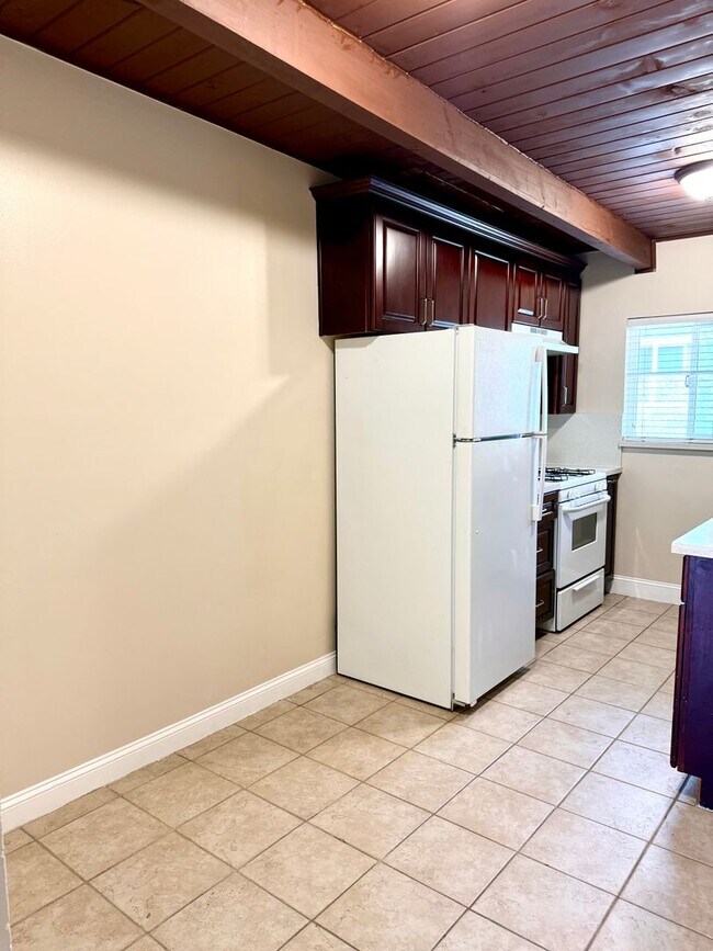 Interior Photo - Villa Fairlane