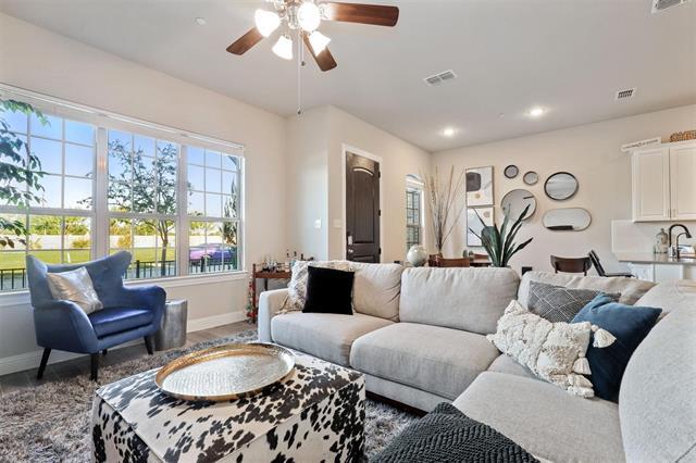 Building Photo - 6246 Rilla St