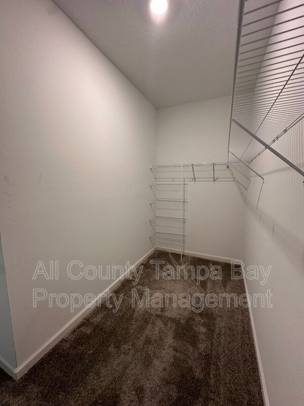 Building Photo - 220 Pershing St