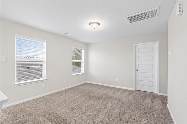 Building Photo - 7051 Silverleaf Oak St
