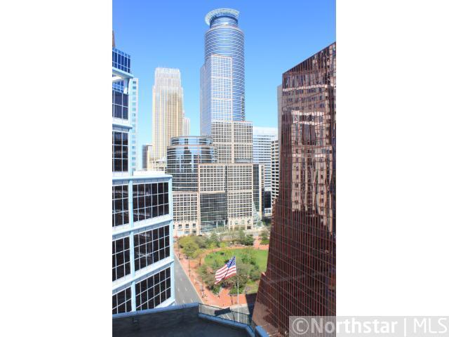 Building Photo - 433 S 7th St