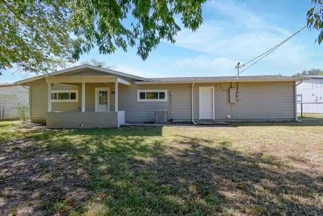 Building Photo - 50003 Del Ra Dr