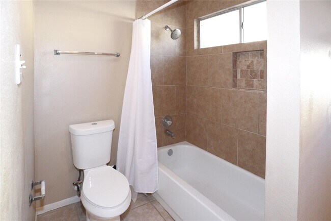 Building Photo - 23207 Olive Ridge Ct