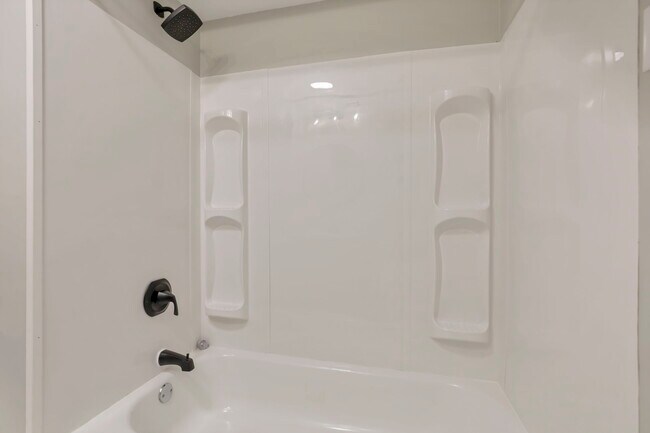 Building Photo - 1275 E Weber Rd