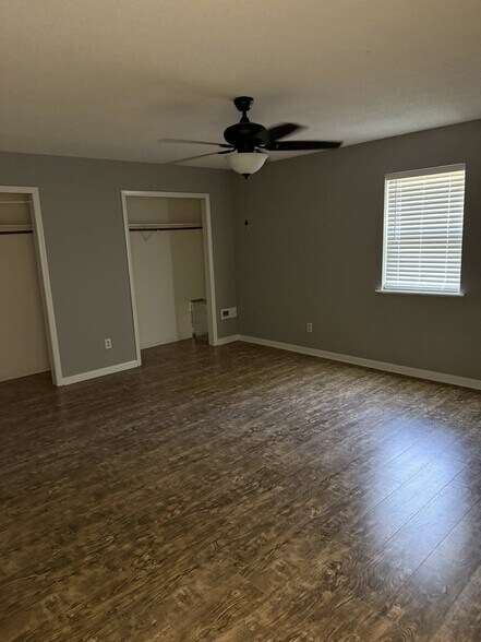 Building Photo - 132 Circle Dr