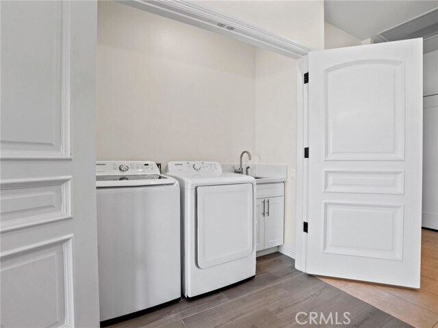 Building Photo - 1598 Long BCH