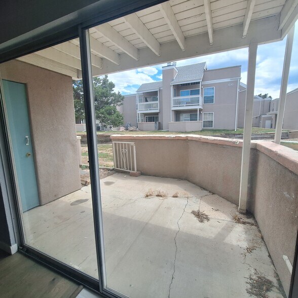 Building Photo - 3535 Rebecca Ln