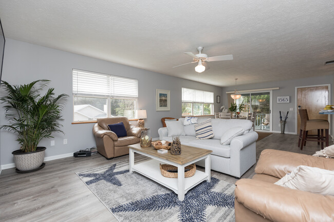 Living area - 208 C St
