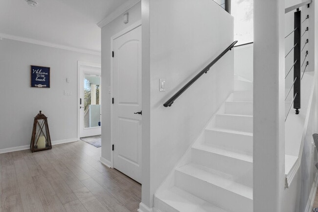 Building Photo - 139 Brady Dr