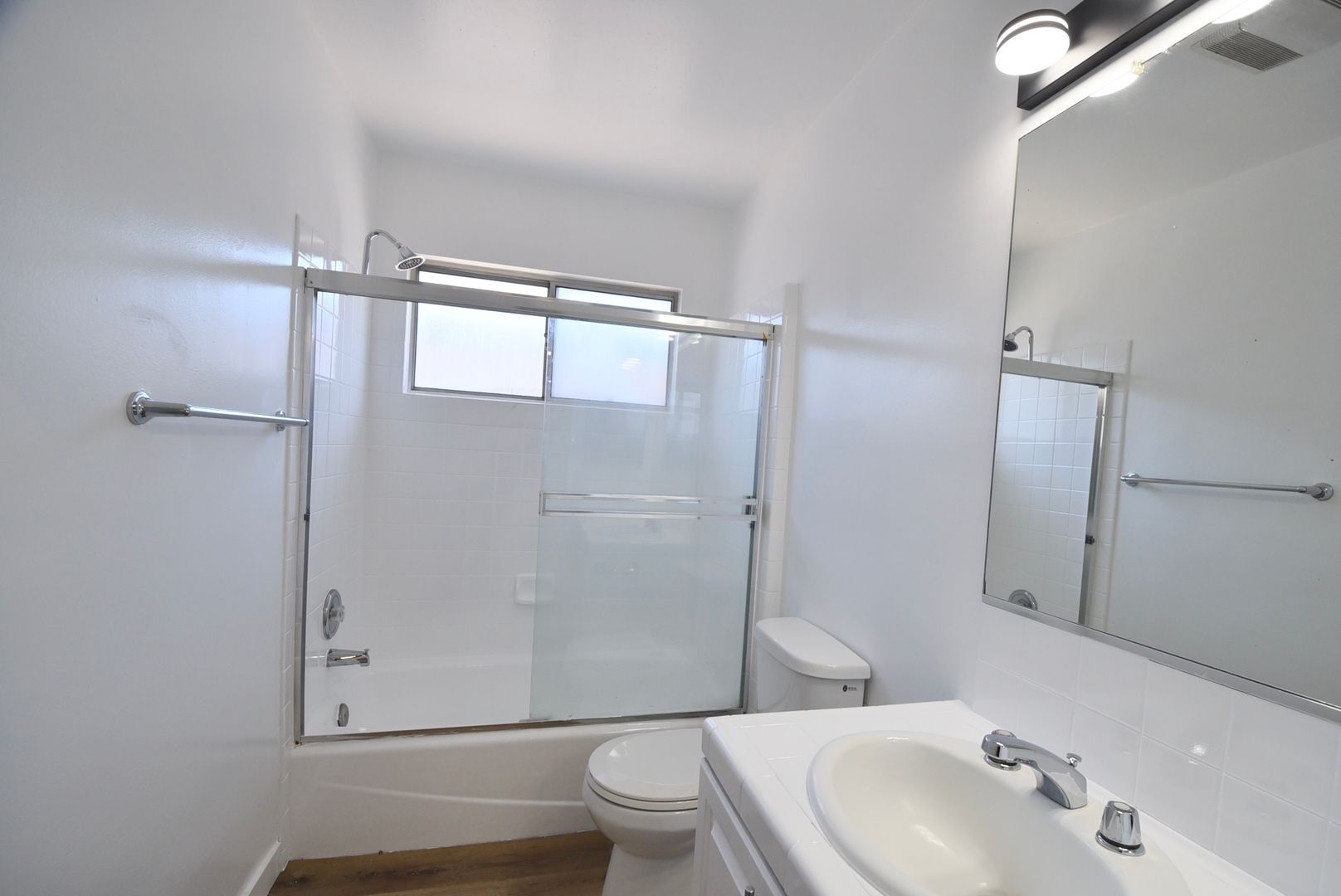 Building Photo - 14706 Dickens St