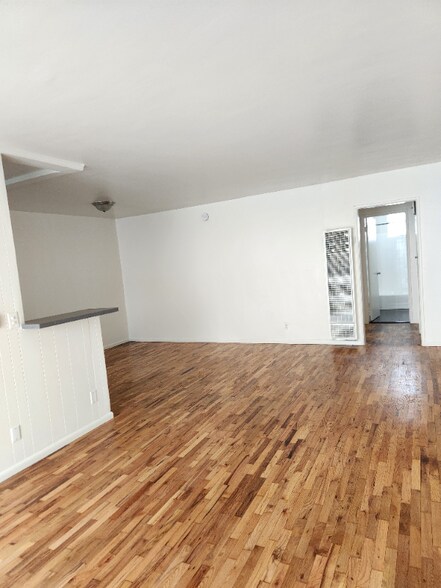 Building Photo - 1231 N Formosa Ave