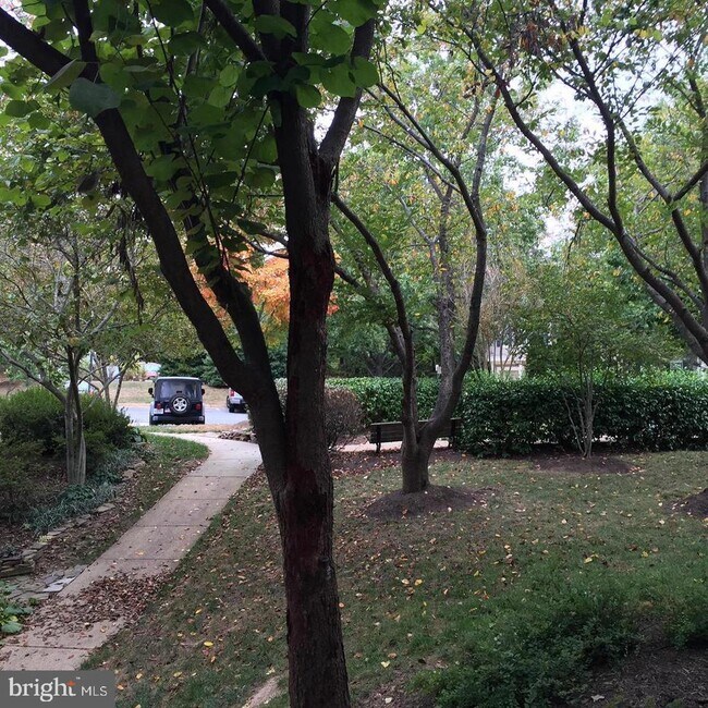 Building Photo - 11402 Gate Hill Pl