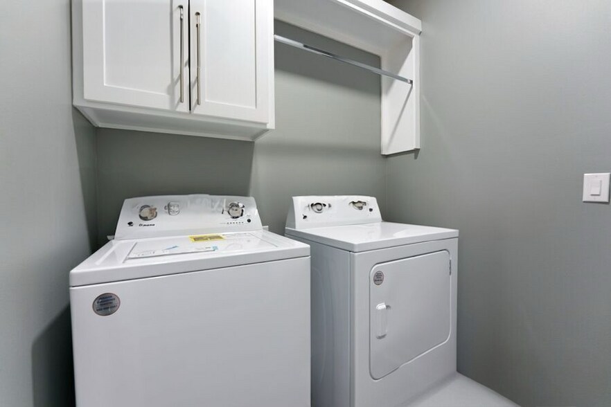 Building Photo - 200 Lauryn Dr