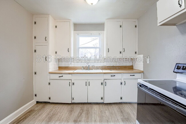 Building Photo - 5701 Anderson Ave