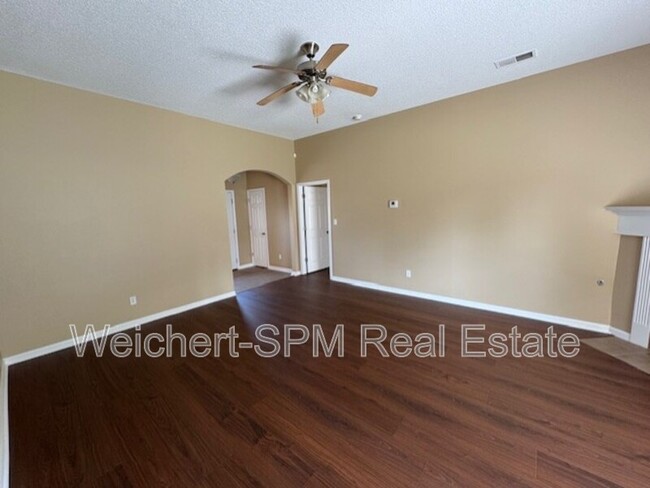 Building Photo - 22 Stockton Cove