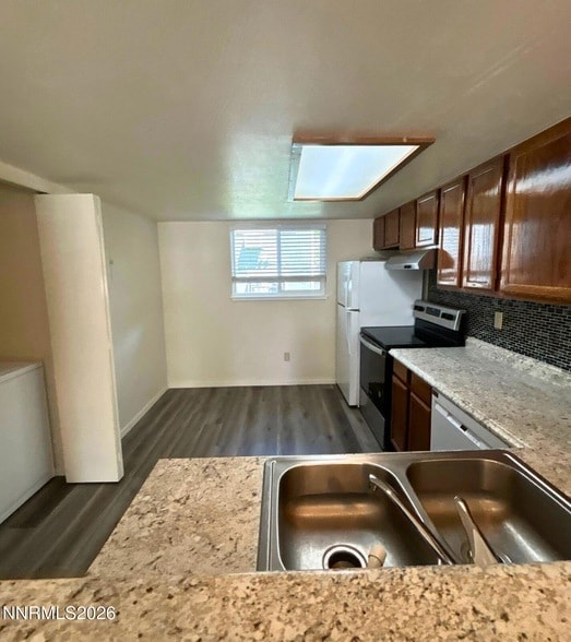 Building Photo - 3673 Grant Dr