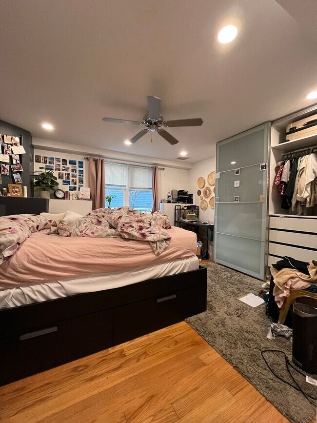 Building Photo - Amazing 5 bed 2.5 bath in Allston... BROKER FEE PAID NY LANDLORD!!