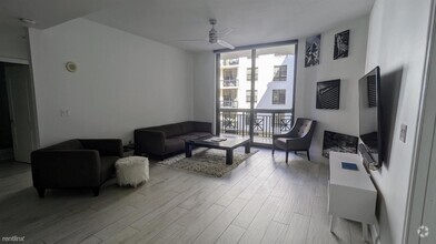 Building Photo - 2 br, 2 bath Condo - 801 S Olive Ave Unit ...