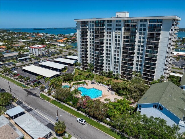 Building Photo - 400 Island Way