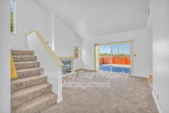 Building Photo - 143 Seal Ct