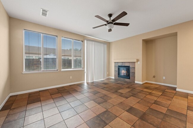 Building Photo - 10228 Pedra Do Sol Way