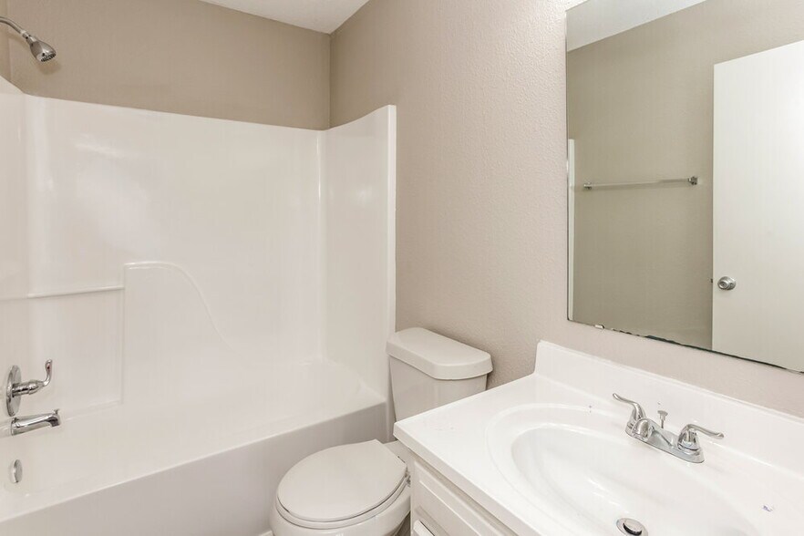 Building Photo - 2828 Mingo Ct