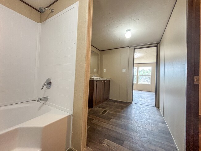 Building Photo - 1071 Ramble Hills